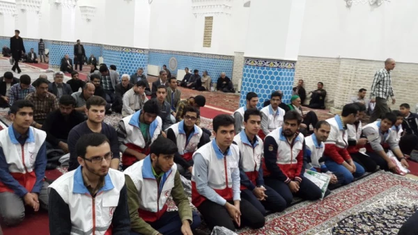 به مناسبت شصت وهشتمین سال تاسیس سازمان جوانان هلال احمر:

حضور شورای اجرایی و اعضا فعال کانون هلال احمر در نمازجمعه  4