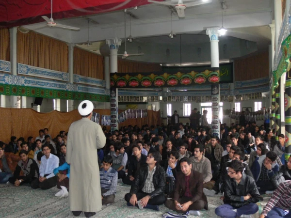 نهاد مقام معظم رهبری در داتشگاه فرهنگیان یزد برگزار نمود:

کارگاه آموزشی با موضوع « فتح ایران با سربازهخامنشی در قرن 21 ؟! 6