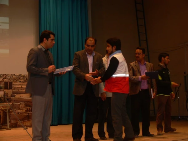 با همت و مشارکت کانون دانشجویی هلال احمر پردیس شهیدان پاک نژاد برگزار شد :

کارگاه آموزشی حفظ سلامتی از دیدگاه  طب سنتی ایرانی- اسلامی 4