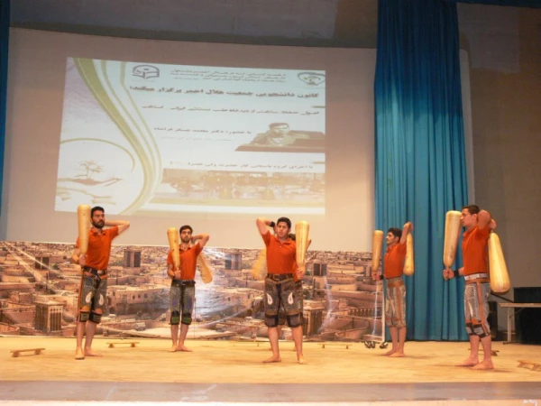 با همت و مشارکت کانون دانشجویی هلال احمر پردیس شهیدان پاک نژاد برگزار شد :

کارگاه آموزشی حفظ سلامتی از دیدگاه  طب سنتی ایرانی- اسلامی 19