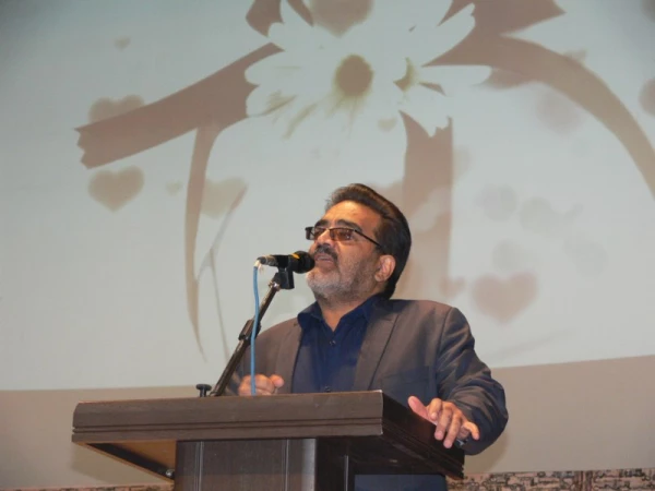 استاد فرجیان، معاون آموزشی، پژوهشی و فرهنگی پردیس  در جمع دانشجومعلمان :

زمان برگزاری آزمون جامع مرداد ماه سال95خواهد بود.
 6