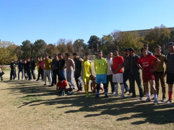 به مناسبت روز دانشجو برگزار شد :

مسابقات داخلی فوتبال پردیس  6