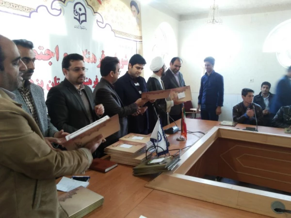 تقدیر از برگزیدگان جشنواره فعالیتهای ورزشی پردیس شهیدان پاکنژاد 8