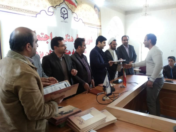 تقدیر از برگزیدگان جشنواره فعالیتهای ورزشی پردیس شهیدان پاکنژاد 11