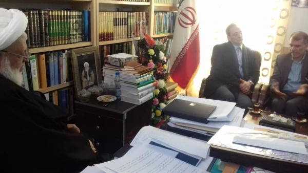 آیت الله ناصری در دیدار با دکترمهرمحمدی ،سرپرست دانشگاه فرهنگیان:
دانشگاه تربیت معلم زمینه ساز ساختن جامعه فردا ایران اسلامی
 5