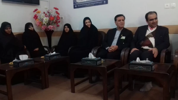 آیت الله ناصری در دیدار با دکترمهرمحمدی ،سرپرست دانشگاه فرهنگیان:
دانشگاه تربیت معلم زمینه ساز ساختن جامعه فردا ایران اسلامی
 6