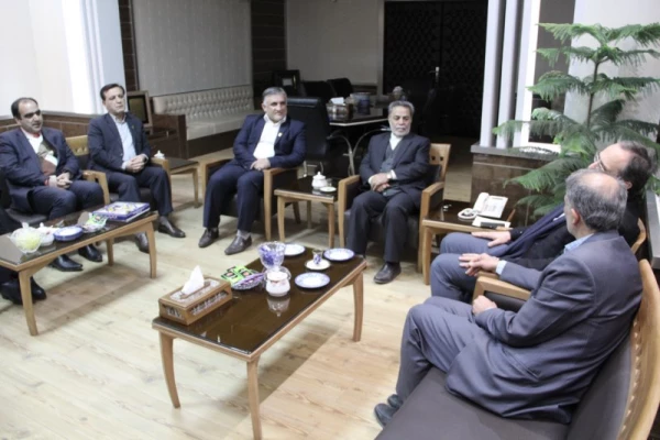 دیدار مهرمحمدی، سرپرست دانشگاه فرهنگیان با استاندار یزد  6