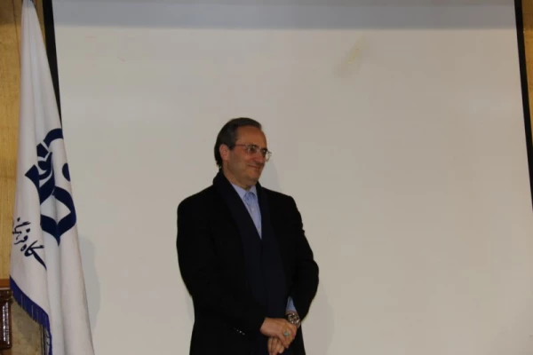 سرپرست دانشگاه فرهنگیان در مراسم اختتامیه همایش کشوری دبیران شورای صنفی-رفاهی دانشگاه فرهنگیان:

شوراهای صنفی، پلی از دانشجویی به شهروندی 3