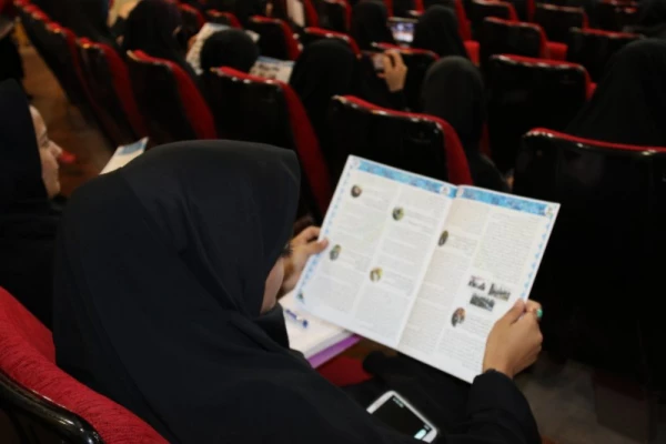 سرپرست دانشگاه فرهنگیان در مراسم اختتامیه همایش کشوری دبیران شورای صنفی-رفاهی دانشگاه فرهنگیان:

شوراهای صنفی، پلی از دانشجویی به شهروندی 7