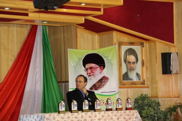 سرپرست دانشگاه فرهنگیان در مراسم اختتامیه همایش کشوری دبیران شورای صنفی-رفاهی دانشگاه فرهنگیان:

شوراهای صنفی، پلی از دانشجویی به شهروندی 11