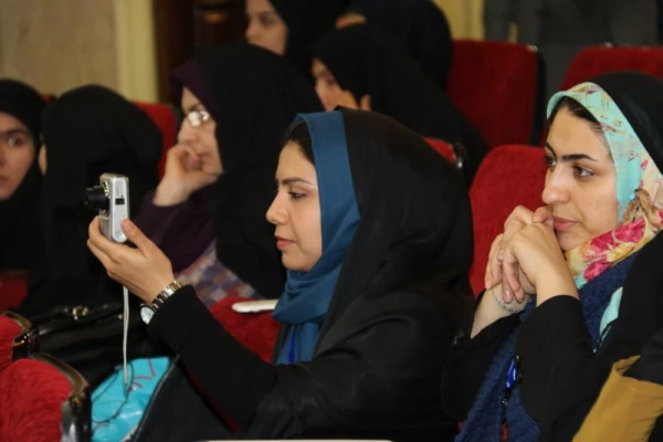 سرپرست دانشگاه فرهنگیان در مراسم اختتامیه همایش کشوری دبیران شورای صنفی-رفاهی دانشگاه فرهنگیان:

شوراهای صنفی، پلی از دانشجویی به شهروندی 14