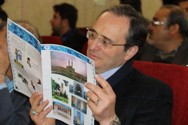 سرپرست دانشگاه فرهنگیان در مراسم اختتامیه همایش کشوری دبیران شورای صنفی-رفاهی دانشگاه فرهنگیان:

شوراهای صنفی، پلی از دانشجویی به شهروندی 16