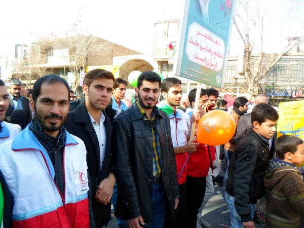 حضور اساتید ، کارکنان و دانشجویان پردیس شهیدان پاکنژاد در راهپیمایی عظیم 22 بهمن 12