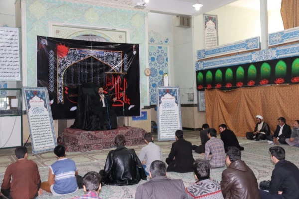 در آستانه سالروز شهادت حضرت زهرا(س) در نمازخانه پردیس برگزار می شود:

مراسم سخنرانی استاد آبایی و مداحی مداحان اهل بیت 
 3