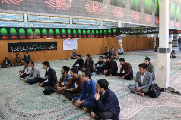 در آستانه سالروز شهادت حضرت زهرا(س) در نمازخانه پردیس برگزار می شود:

مراسم سخنرانی استاد آبایی و مداحی مداحان اهل بیت 
 6