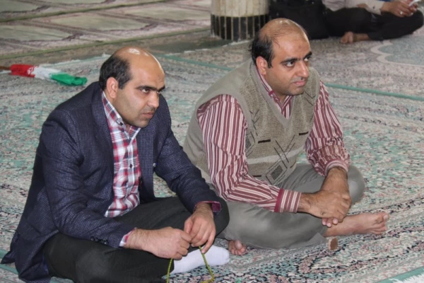 در آستانه سالروز شهادت حضرت زهرا(س) در نمازخانه پردیس برگزار می شود:

مراسم سخنرانی استاد آبایی و مداحی مداحان اهل بیت 
 8