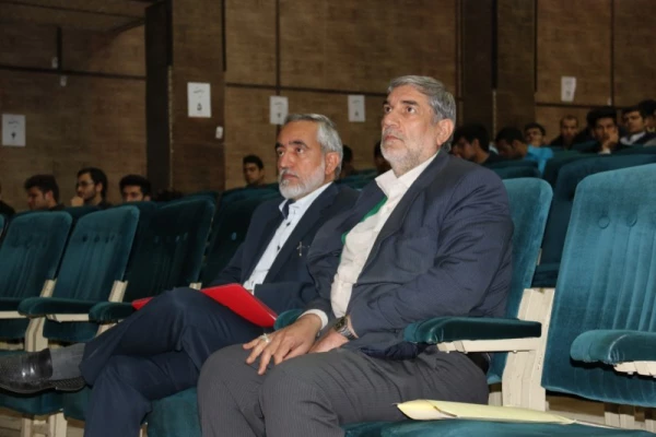 با حضور مسؤولین اداره کل آموزش و پرورش استان یزد در پردیس برگزار شد :
کارگاه آموزشی تبیین امور استخدامی و مالی دانشجومعلمان
 5