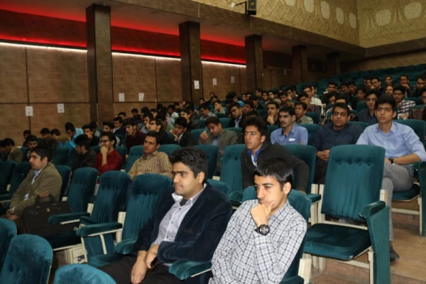 با حضور مسؤولین اداره کل آموزش و پرورش استان یزد در پردیس برگزار شد :
کارگاه آموزشی تبیین امور استخدامی و مالی دانشجومعلمان
 6