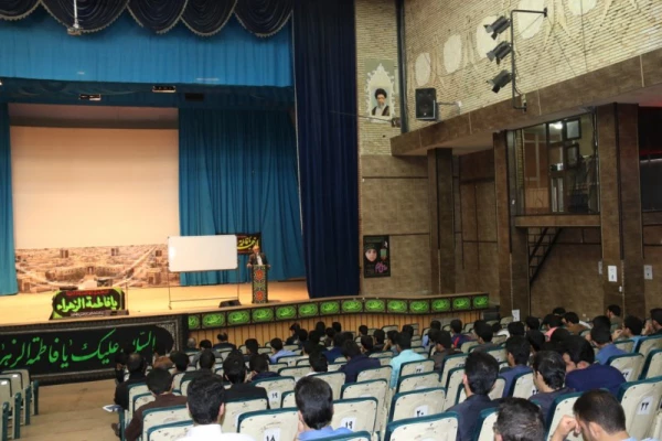 در پردیس شهیدان پاک نژاد برگزار شد:

کارگاه آموزشی اجرای درس پروژه 3