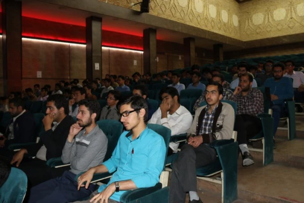 در پردیس شیدان پاک نژاد برگزار شد:

کارگاه آموزشی جاسوسی سایبری
 7