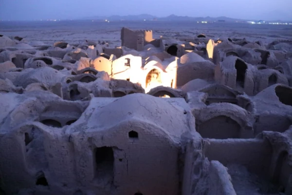 با حضور جمعی از دانشجویان پردیس:

اردوی یزدگردی برگزار شد. 5