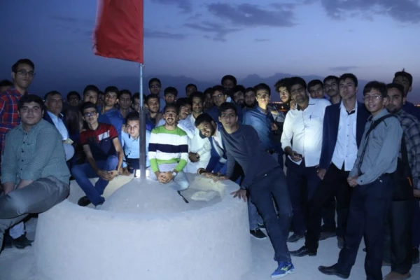 با حضور جمعی از دانشجویان پردیس:

اردوی یزدگردی برگزار شد. 7