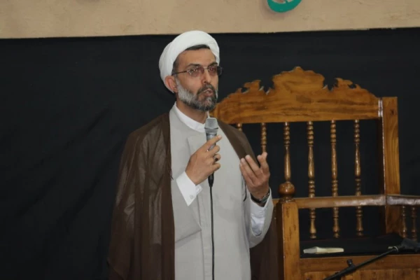 مدیرعامل بنیاد فرهنگی حضرت مهدی (عج) در جمع نمازگزاران پردیس :

شناخت درست حرکت مهدویت، لازمه اش شناخت درست وظیفه در هر زمان و عمل به آن است.
 7