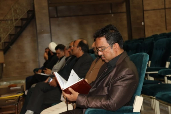 با همت امور فرهنگی پردیس برگزار شد :

همایش علمی عاشورایی 
 11