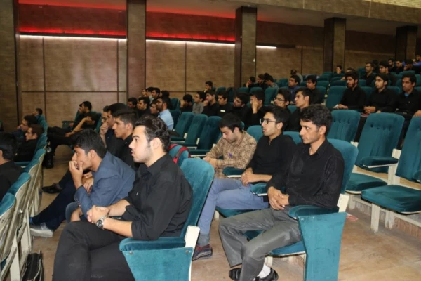 با همت امور فرهنگی پردیس برگزار شد :

همایش علمی عاشورایی 
 14