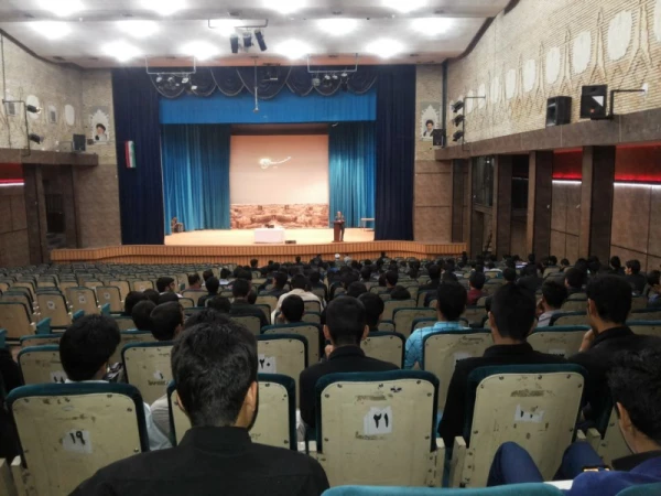 با حضور معاون آموزش متوسطه اداره کل آموزش و پرورش برگزار شد :

کارگاه آموزشی تبیین سند تحول بنیادین آموزش و پرورش 3