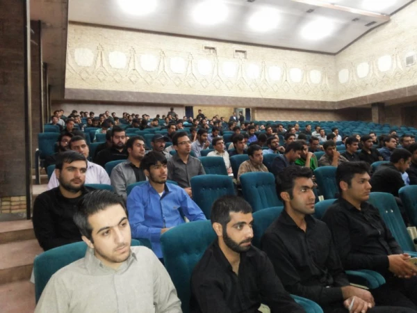 با حضور معاون آموزش متوسطه اداره کل آموزش و پرورش برگزار شد :

کارگاه آموزشی تبیین سند تحول بنیادین آموزش و پرورش 5