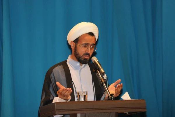 در ادامه سلسله کارگاه های آموزشی روزهای یکشنبه :

برگزاری کارگاه آموزشی آداب تعلیم و تربیت و حقوق متقابل استاد و دانشجو 8