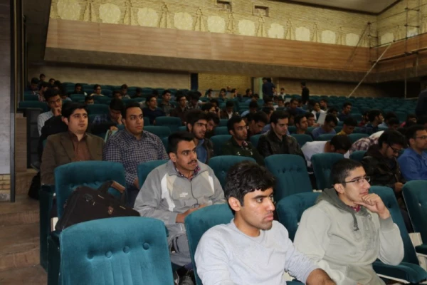 به مناسبت هفته کتاب و کتابخوانی برگزار شد :

کارگاه آموزشی تبیین جایگاه و اهمیت کتاب و مطالعه در ایران و اسلام 4