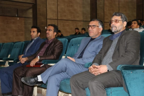 برگزاری کارگاه آموزشی آشنایی با بیماری های رایج در فصل پاییز و راه های پیشگیری از آن  7