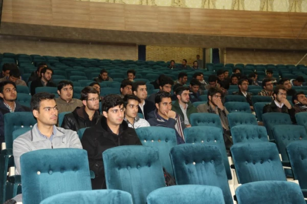 برگزاری کارگاه آموزشی آشنایی با بیماری های رایج در فصل پاییز و راه های پیشگیری از آن  8