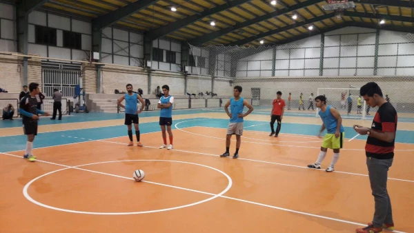 مسابقات فوتسال  جام شهدای مدافع حرم دانشجو معلمان  پردیس شهیدان پاک نژاد یزد برگزار شد 4