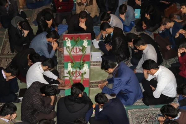 در ایام شهادت حضرت زهرا(س) :

عطر شهادت در فضای دانشگاه فرهنگیان یزد پیچید. 6