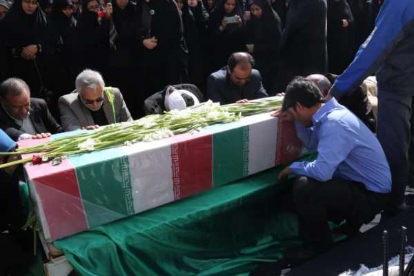 در ایام شهادت حضرت زهرا(س) :

عطر شهادت در فضای دانشگاه فرهنگیان یزد پیچید. 15