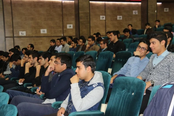 در ادامه سسلسه کارگاه های آموزشی روزهای یکشنبه :

کارگاه آموزشی «خودشناسی و درمان ریشه ای کسب آرامش و سعادت انسان، از طریق نماز» برگزار شد 10