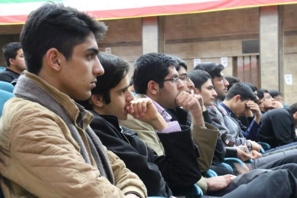 در ادامه سسلسه کارگاه های آموزشی روزهای یکشنبه :

کارگاه آموزشی «خودشناسی و درمان ریشه ای کسب آرامش و سعادت انسان، از طریق نماز» برگزار شد 11