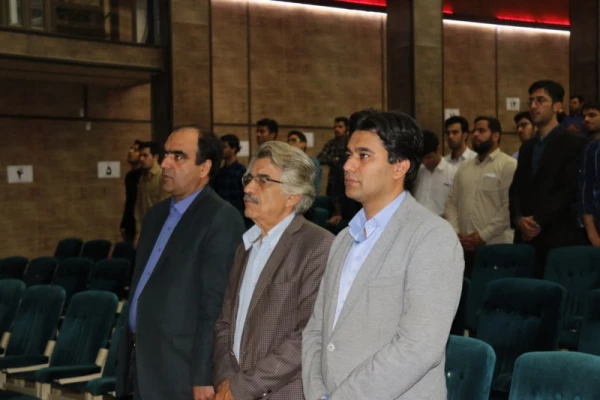 کارگاه آموزشی «یزدشناسی و قابلیت های گردشگری یزد» برگزار شد. 3