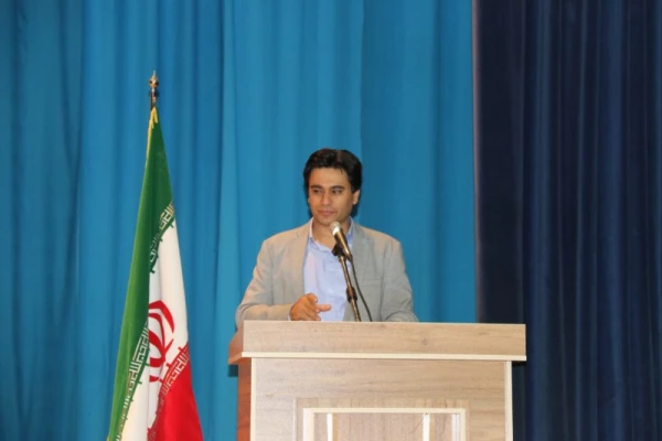 کارگاه آموزشی «یزدشناسی و قابلیت های گردشگری یزد» برگزار شد. 4