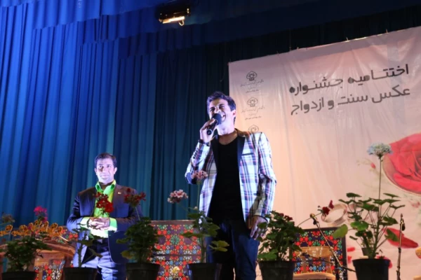 در راستای توافق نامه ی فی مابین دانشگاه فرهنگیان یزد و دانشگاه علوم پزشکی شهید صدوقی:

همایش بزرگ رمز و راز یک ازدواج موفق برگزار شد 22