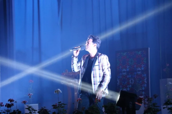 در راستای توافق نامه ی فی مابین دانشگاه فرهنگیان یزد و دانشگاه علوم پزشکی شهید صدوقی:

همایش بزرگ رمز و راز یک ازدواج موفق برگزار شد 17