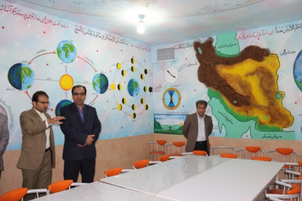 به مناسبت هفته بزرگداشت مقام شامخ معلم:

دیدار صمیمانه مسئولان دانشگاه فرهنگیان یزد با دانش آموختگان دانشگاه در مدارس استان 18