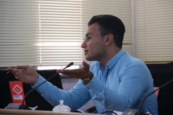 نشست صمیمی مسئولان تشکل ها و انجمن های علمی دانشجویی با مدیر استانی دانشگاه فرهنگیان یزد
 10