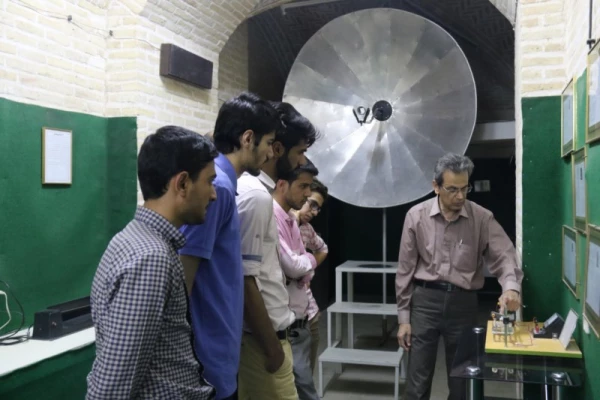 بازدید جمعی دانشجومعلمان پردیس  از موزه علوم طبیعی یزد 4