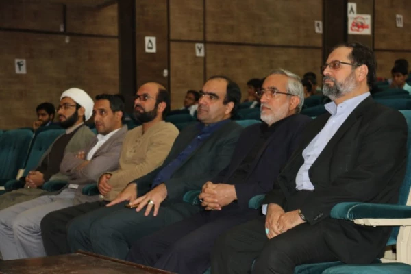 با همکاری کانون قرآن و عترت پردیس برگزار شد:

محفل انس با قرآن 4