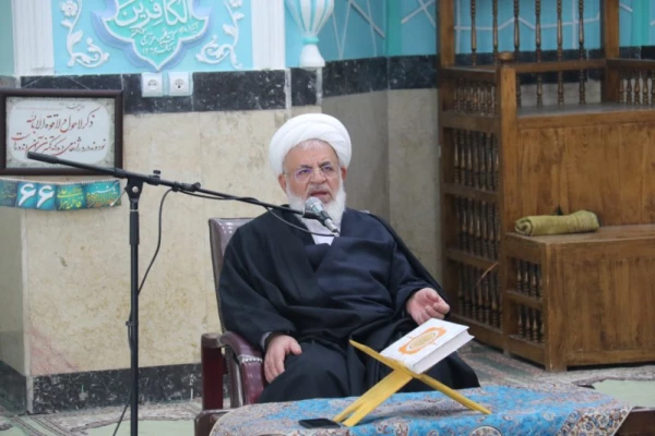 آیت الله ناصری در جمع دانشجومعلمان پردیس شهیدان پاک نژاد یزد :

حرفه معلمی ساختار انسانیت را معنا می بخشد. 4