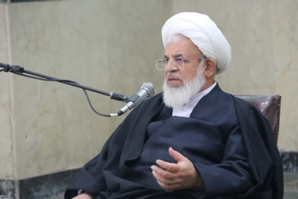 آیت الله ناصری در جمع دانشجومعلمان پردیس شهیدان پاک نژاد یزد :

حرفه معلمی ساختار انسانیت را معنا می بخشد. 5